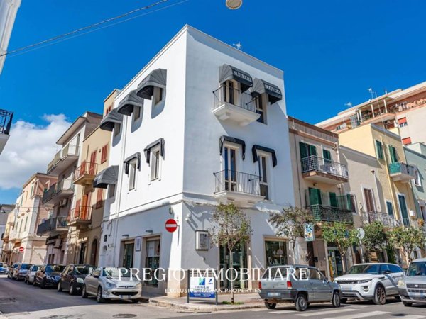 intera palazzina in vendita a Monopoli in zona Centro Storico