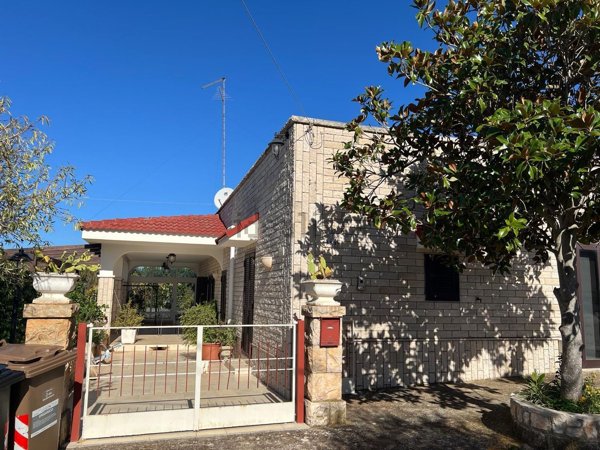 casa indipendente in vendita a Monopoli