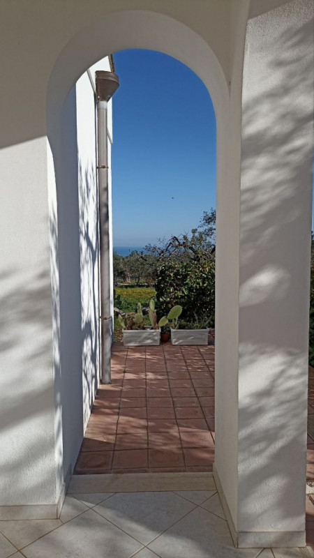 casa indipendente in vendita a Monopoli in zona Centro Storico