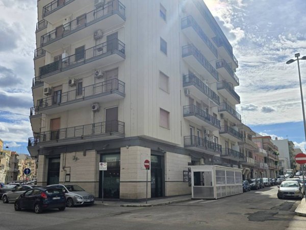 negozio in vendita a Monopoli in zona Centro Storico