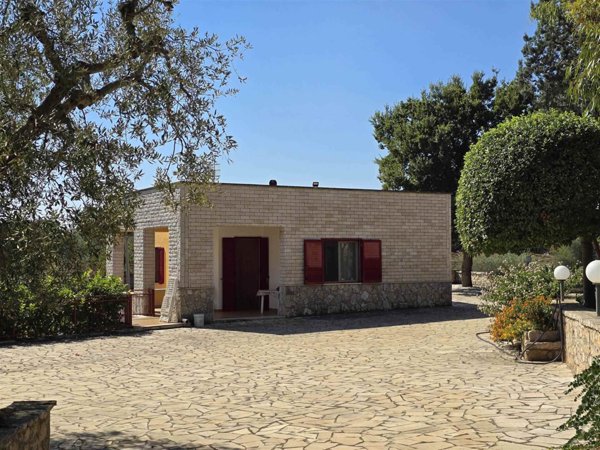 casa indipendente in vendita a Monopoli in zona Centro Storico