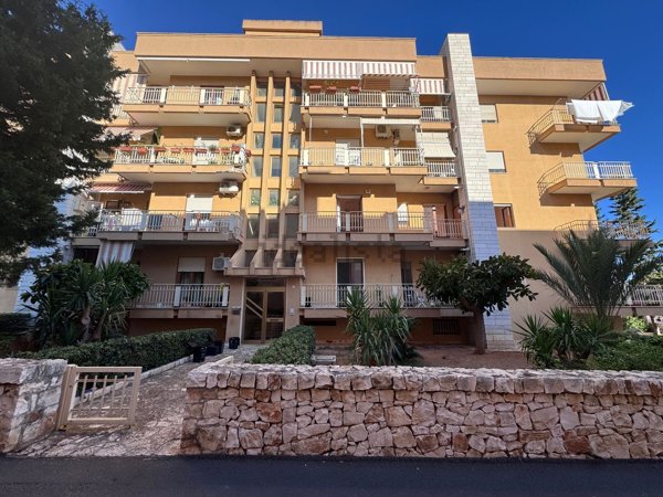 appartamento in vendita a Monopoli in zona Centro Storico