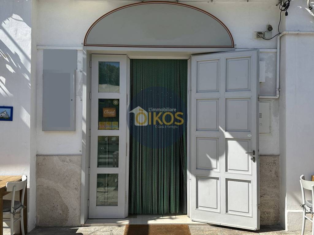 negozio in vendita a Monopoli