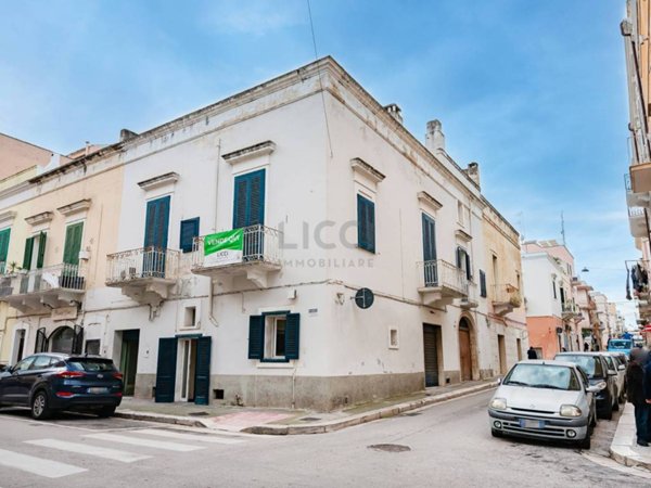 casa indipendente in vendita a Monopoli in zona Centro Storico