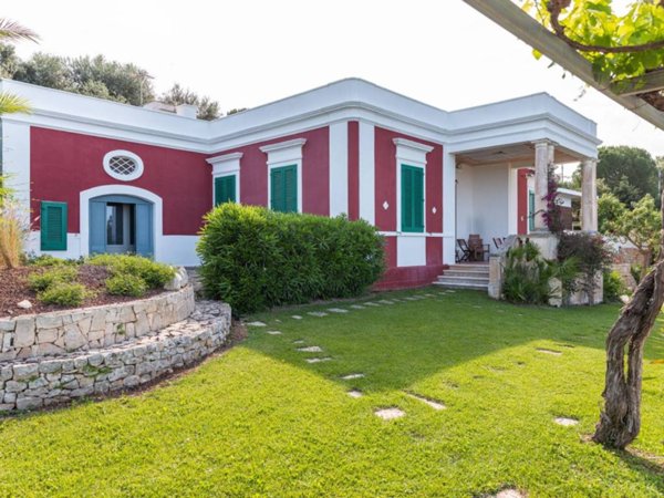 casa indipendente in vendita a Monopoli in zona Cozzana