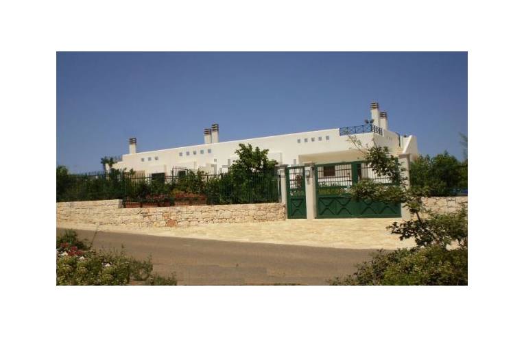 casa indipendente in vendita a Monopoli in zona Cozzana