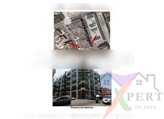 negozio in vendita a Monopoli