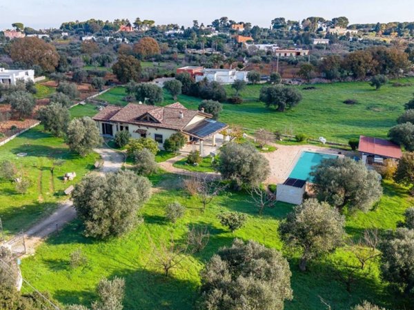casa indipendente in vendita a Monopoli in zona Cozzana