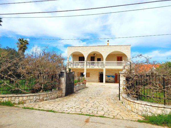 casa indipendente in vendita a Monopoli