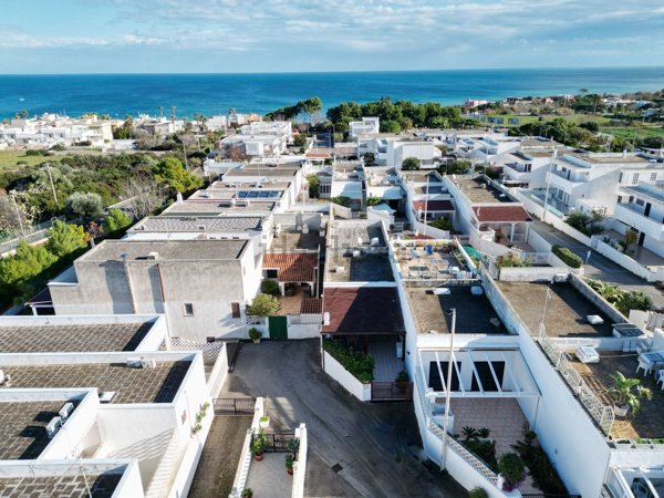 casa indipendente in vendita a Monopoli