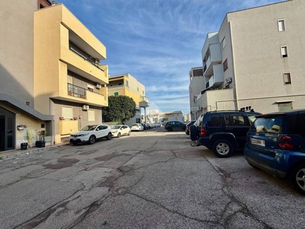 negozio in vendita a Monopoli