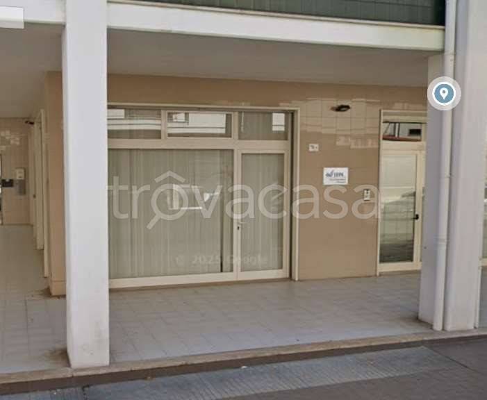 negozio in vendita a Monopoli