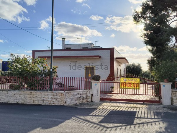 casa indipendente in vendita a Monopoli in zona Cristo delle Zolle