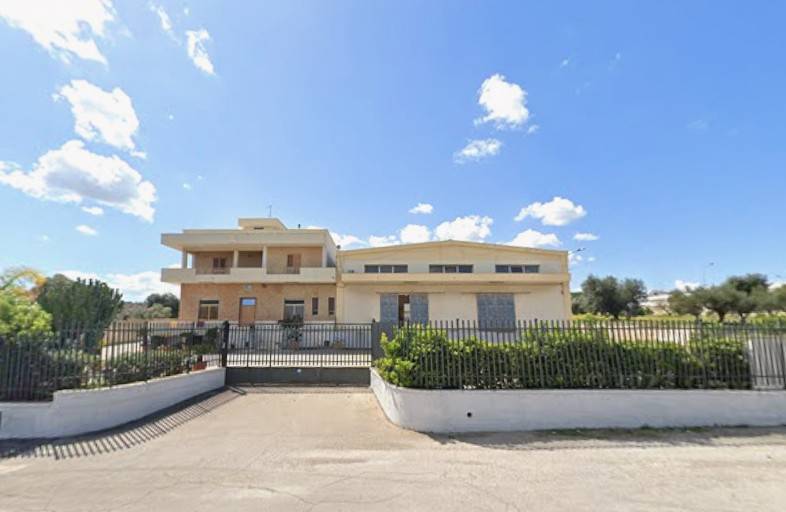 locale commerciale in vendita a Monopoli