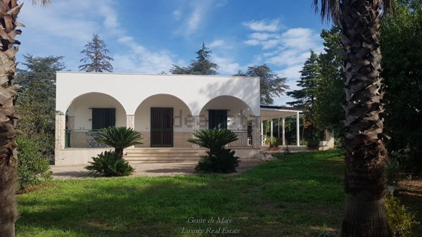 casa indipendente in vendita a Monopoli in zona Lamascrasciola