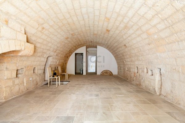 negozio in vendita a Monopoli in zona Centro Storico