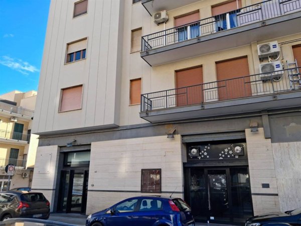 negozio in vendita a Monopoli in zona Centro Storico