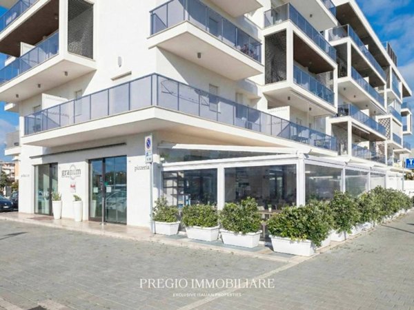 negozio in vendita a Monopoli