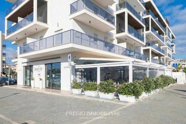 negozio in vendita a Monopoli