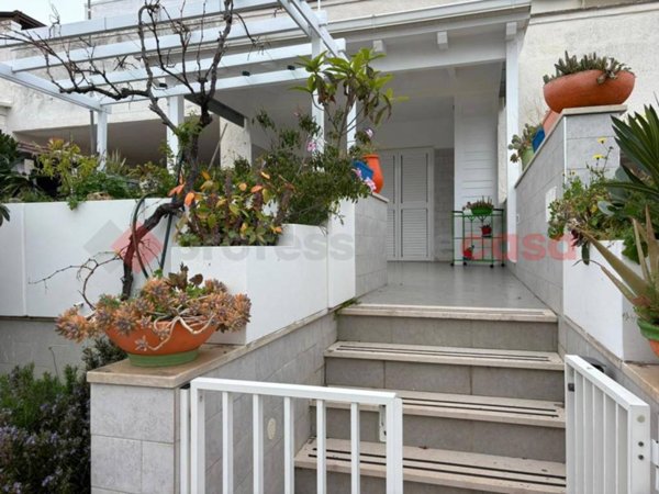 casa indipendente in vendita a Monopoli