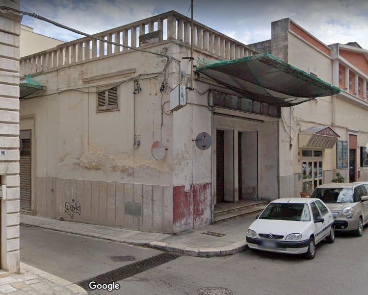 locale commerciale in vendita a Monopoli