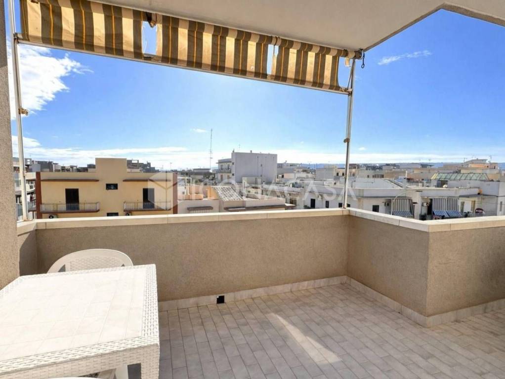 appartamento in vendita a Monopoli in zona Centro Storico