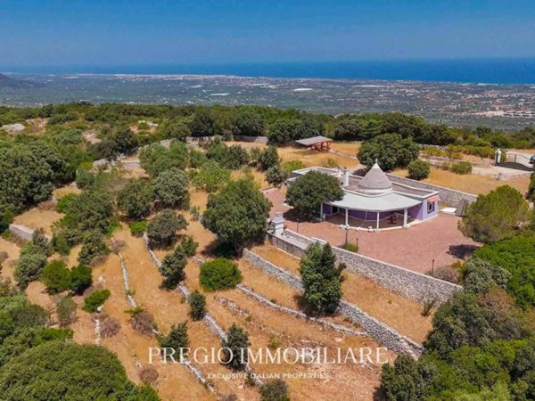 casa indipendente in vendita a Monopoli in zona Centro Storico