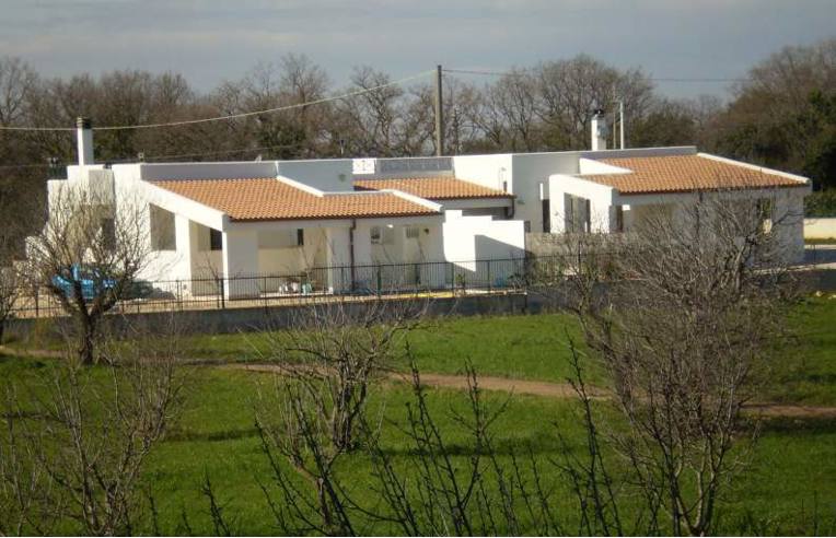 casa indipendente in vendita a Monopoli in zona Cozzana