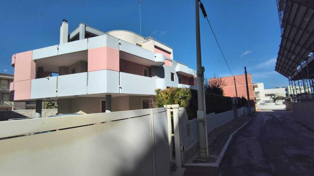 casa indipendente in vendita a Monopoli