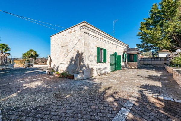 casa indipendente in vendita a Monopoli in zona Cozzana
