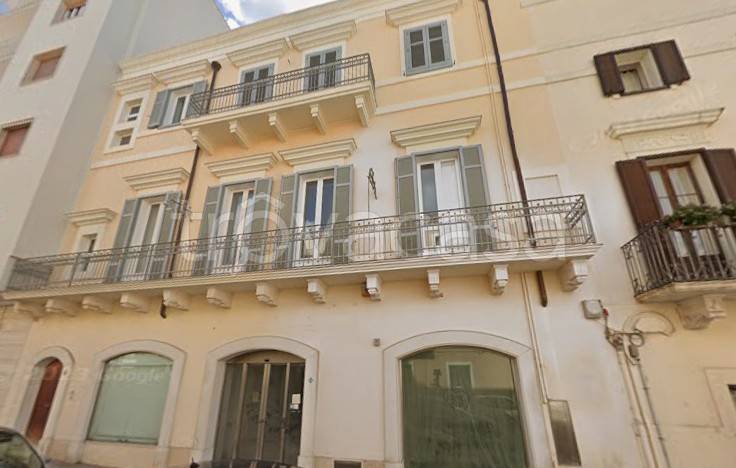 negozio in vendita a Monopoli in zona Centro Storico