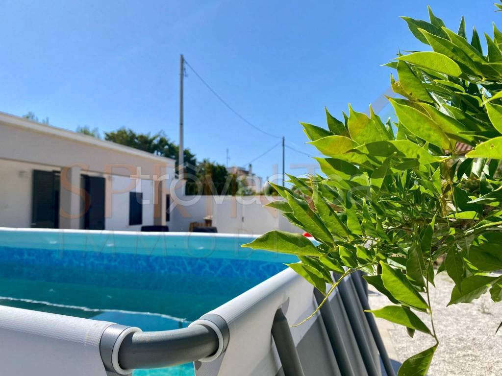 casa indipendente in vendita a Monopoli in zona Cristo Re