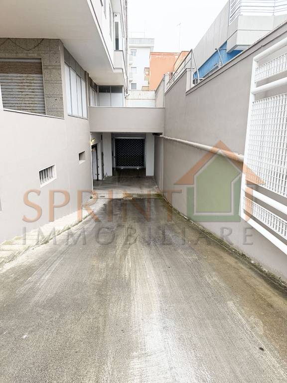 locale commerciale in vendita a Monopoli