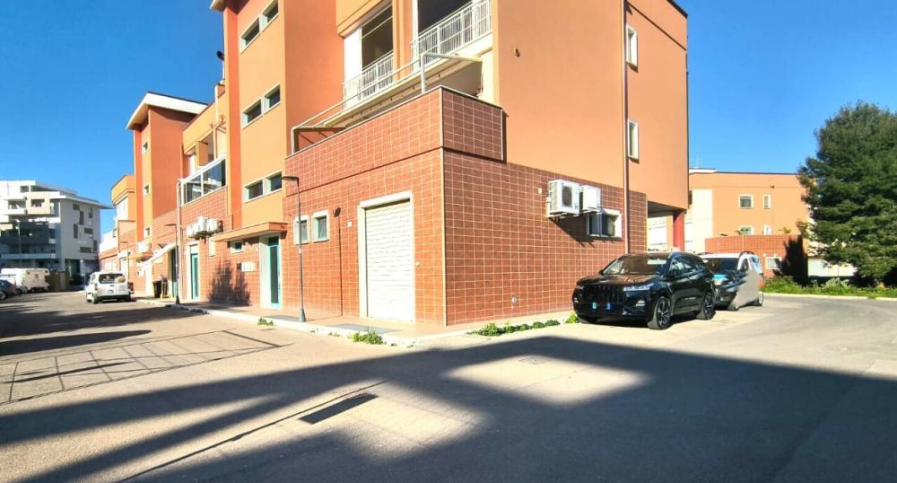 negozio in vendita a Monopoli