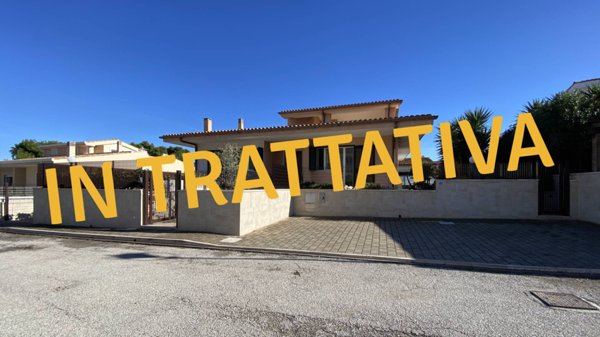 casa indipendente in vendita a Monopoli in zona Centro Storico
