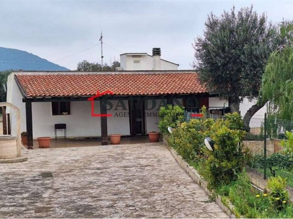 casa indipendente in vendita a Monopoli