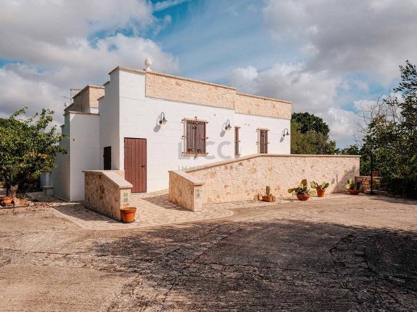 casa indipendente in vendita a Monopoli