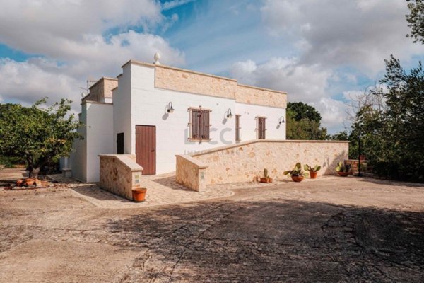 casa indipendente in vendita a Monopoli