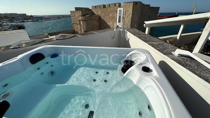 appartamento in vendita a Monopoli in zona Centro Storico