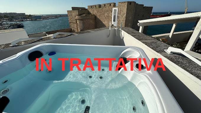 appartamento in vendita a Monopoli in zona Centro Storico