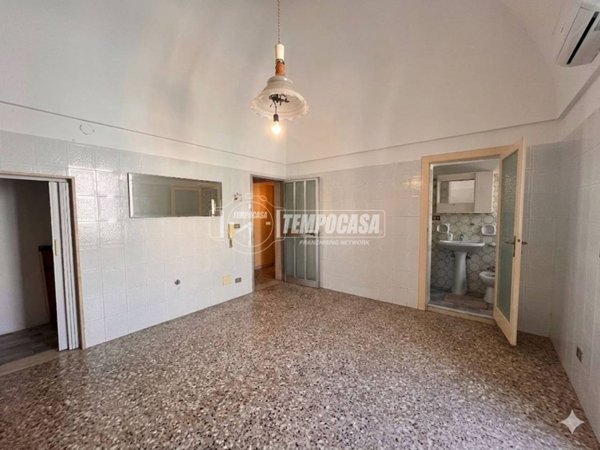 casa indipendente in vendita a Monopoli in zona Centro Storico