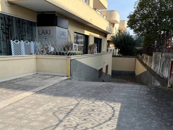 locale commerciale in vendita a Monopoli