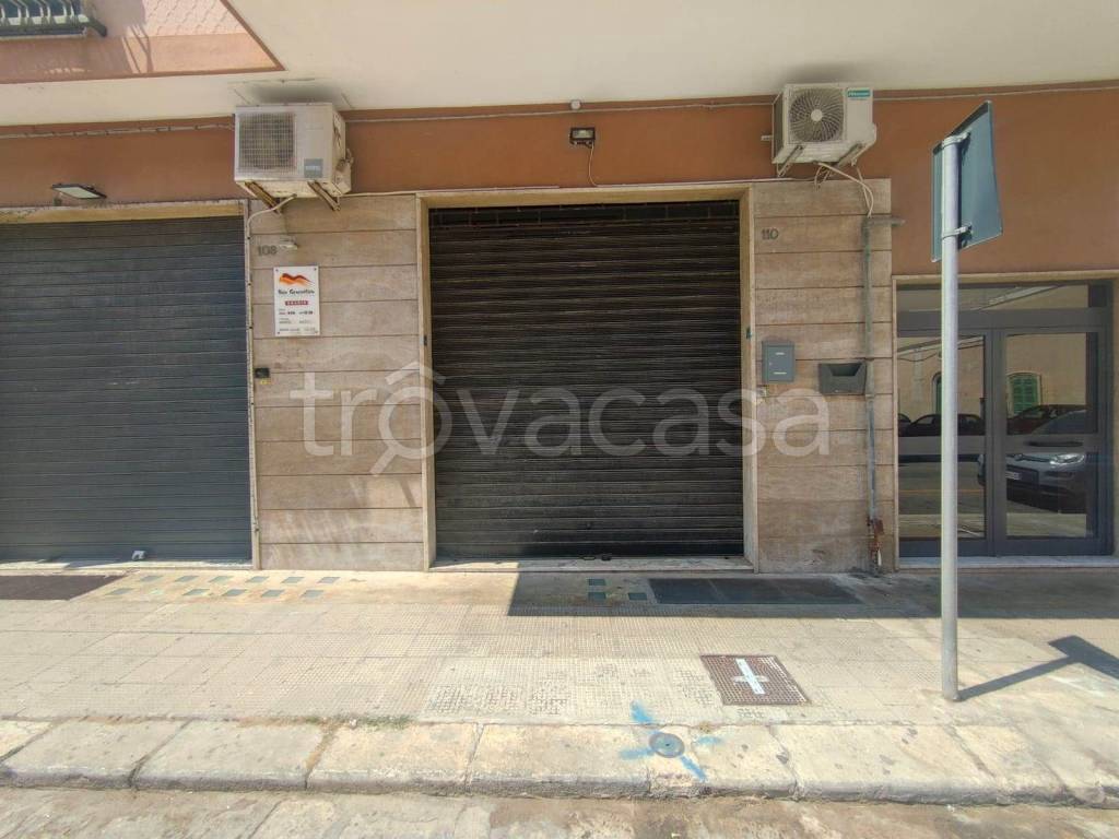 negozio in vendita a Monopoli