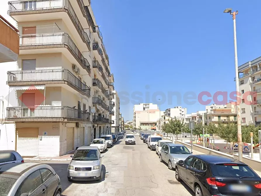 locale di sgombero in vendita a Monopoli