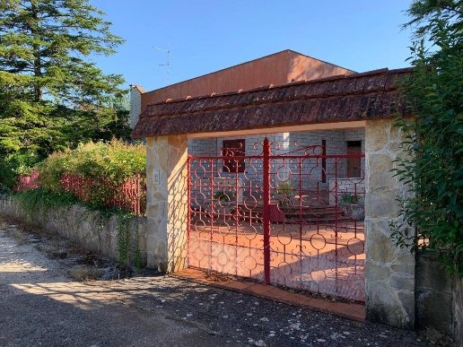 casa indipendente in vendita a Monopoli