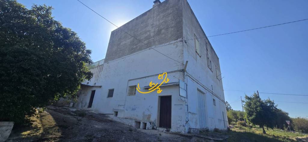casale in vendita a Monopoli in zona Cristo Re