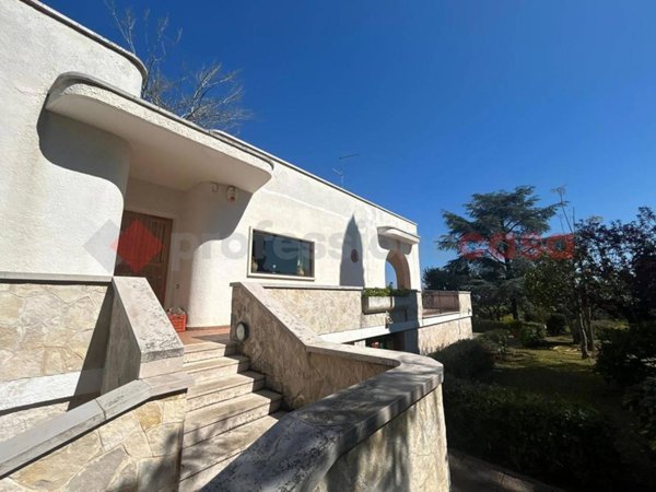 casa indipendente in vendita a Monopoli in zona Cozzana