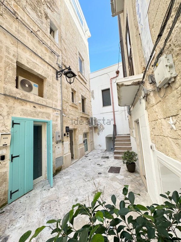 casa indipendente in vendita a Monopoli in zona Centro Storico
