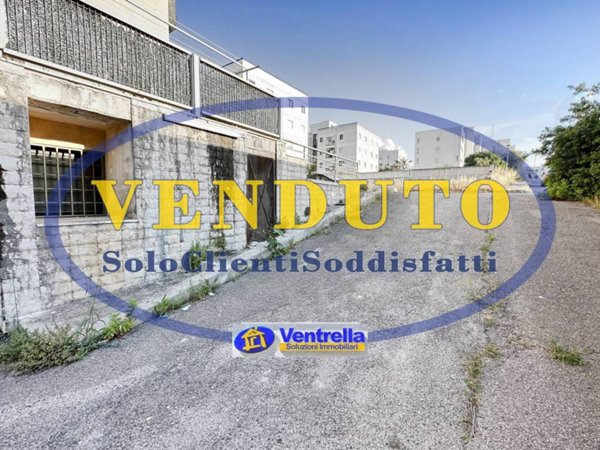 locale commerciale in vendita a Monopoli
