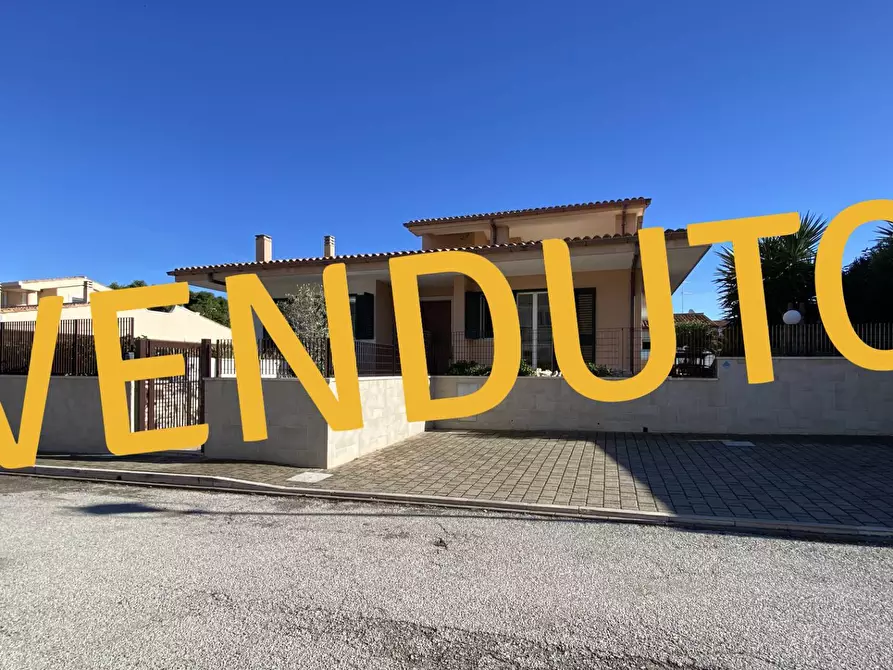 casa indipendente in vendita a Monopoli in zona Centro Storico